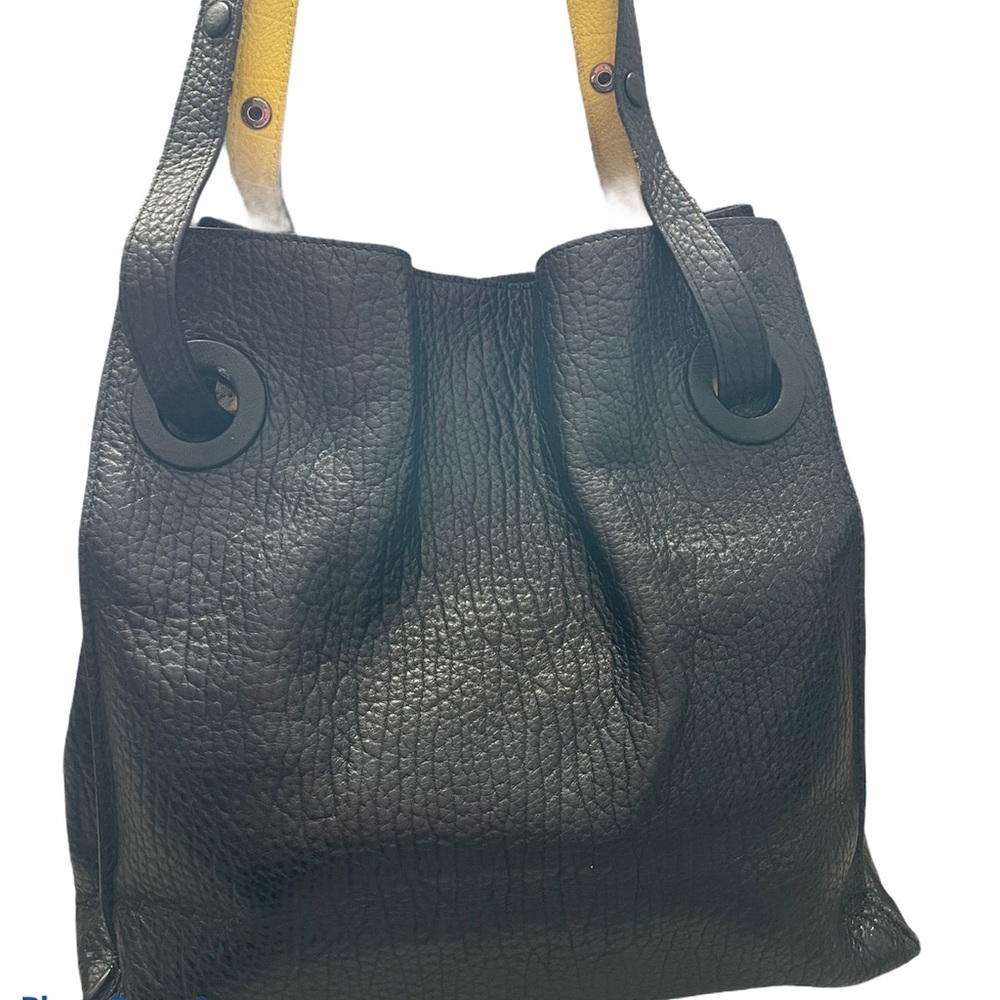 Dilaks Shoulder Bag